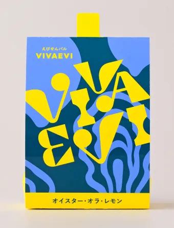 VivaEvi(ヴィヴァエビ)のパッケージ画像。オイスター・オラ・レモンは、スパーリングワインとの相性が良いえびが主原料のおせんべい。