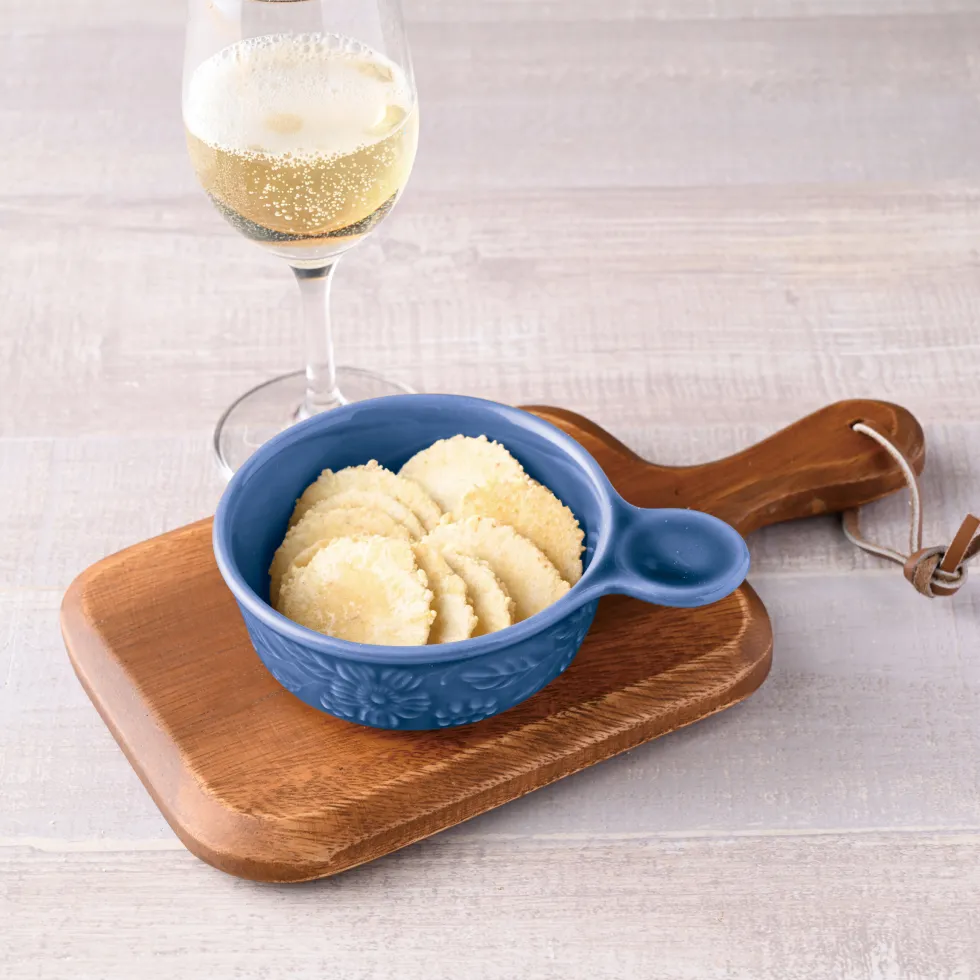 VivaEvi(ヴィヴァエビ)の商品画像。オイスター・オラ・レモンは、スパーリングワインとの相性が良いえびが主原料のおせんべい。